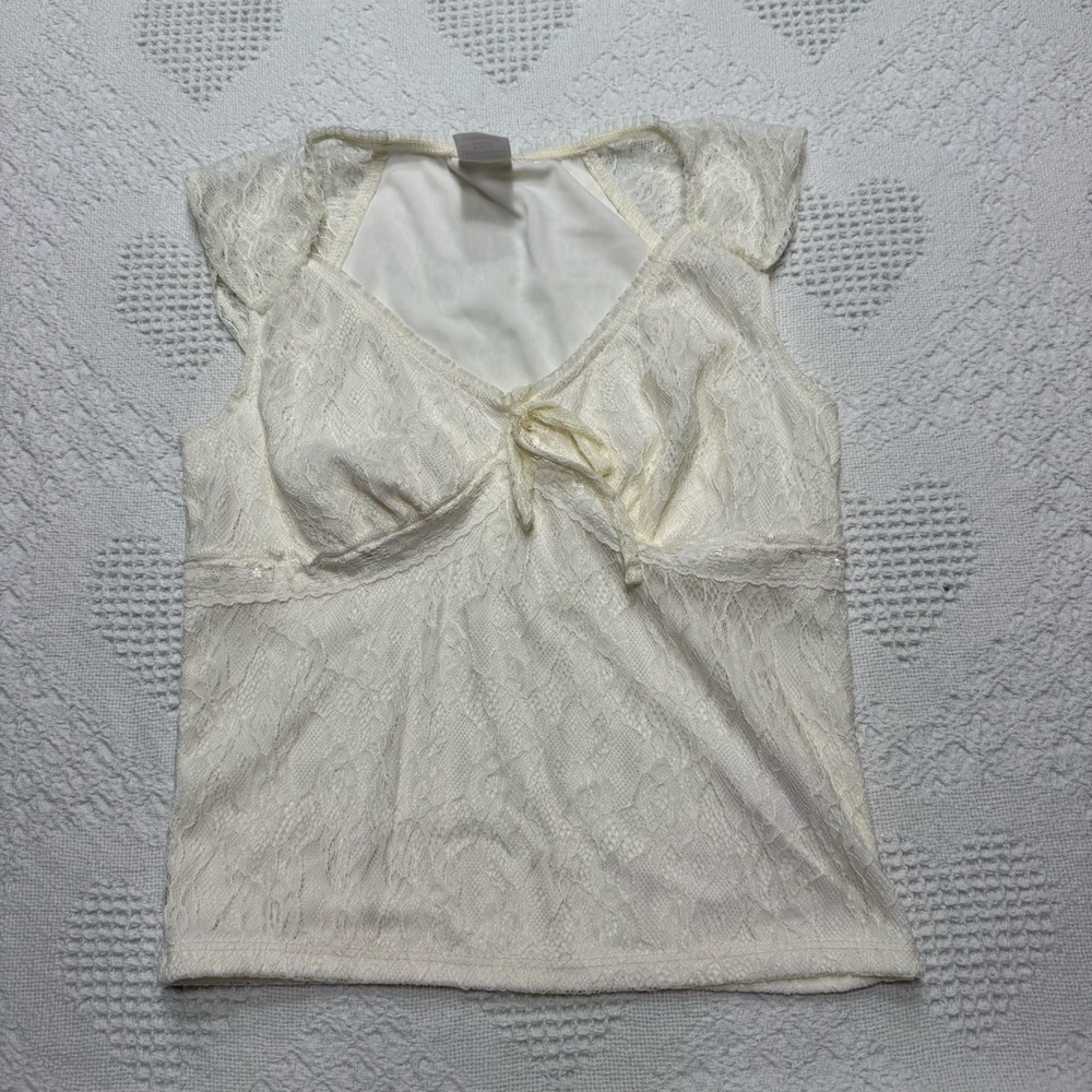 No Boundaries Elegant Cream Lace Top (S)